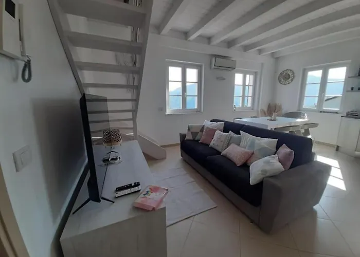 Liguria, Swimming Pool - - View Appartement *
