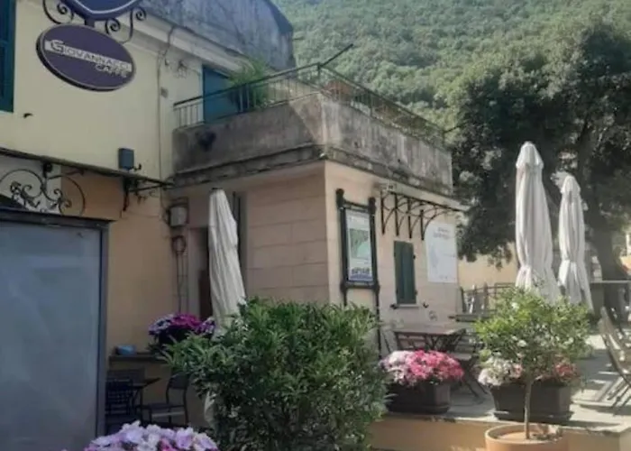 Liguria, Swimming Pool - - View Appartement Magliolo