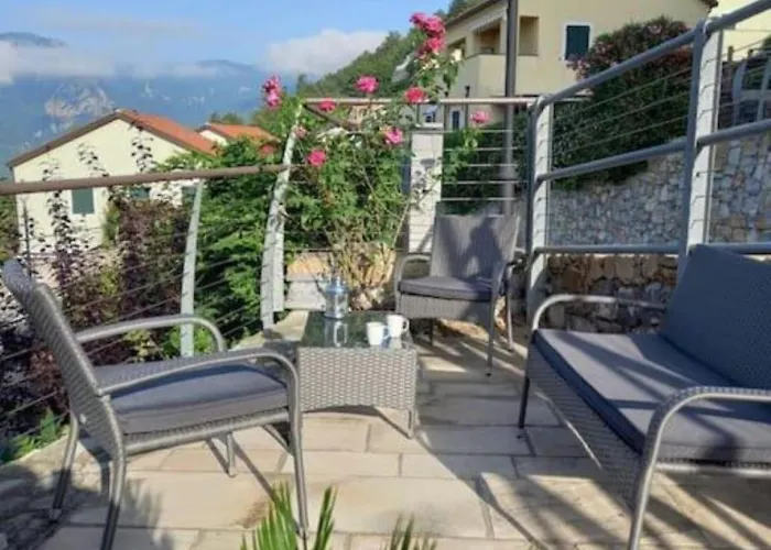 Liguria, Swimming Pool - - View Appartement