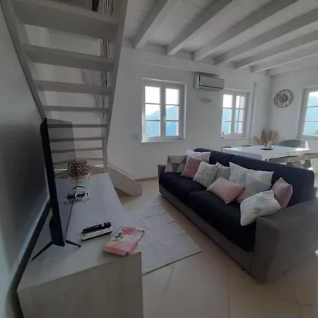 Liguria, Swimming Pool - - View Apartment *